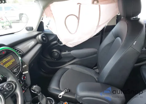 2015 Mini Hardtop Cooper z USA, uszkodzony, nr VIN WMWXS5C51FT827510